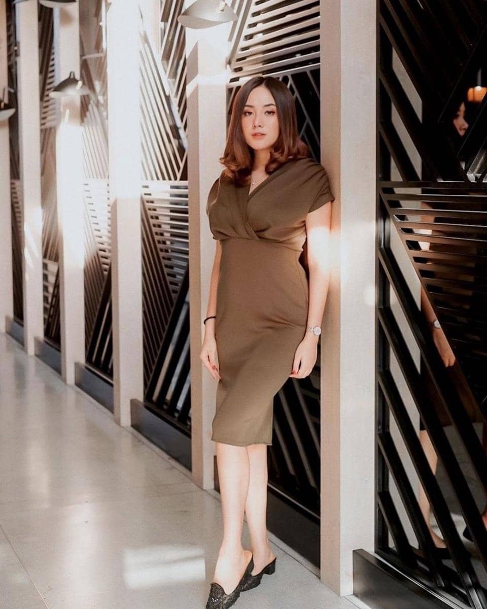 instagram.com/Gina Meidina Putri