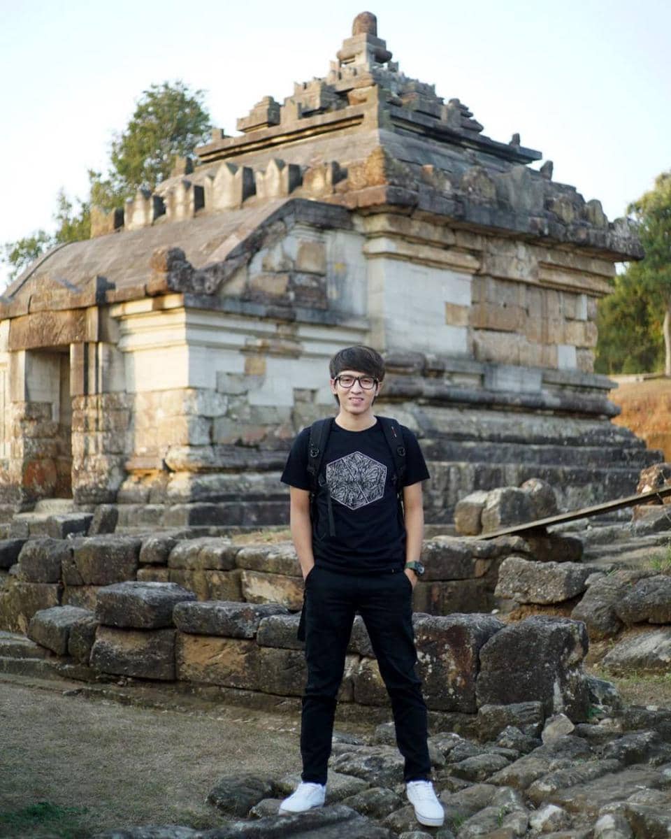 Instagram.com/ilux.id