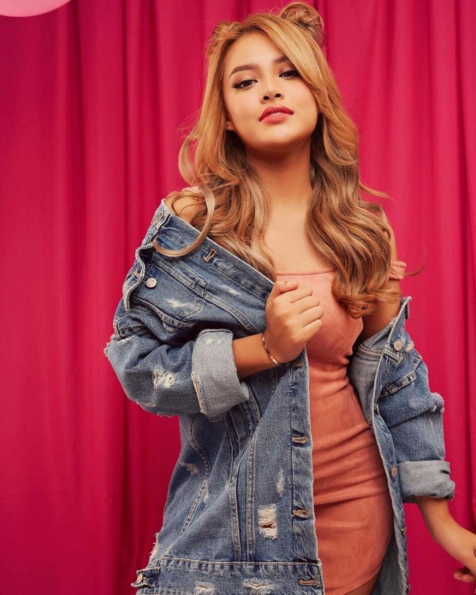 instagram/aurelie.hermansyah