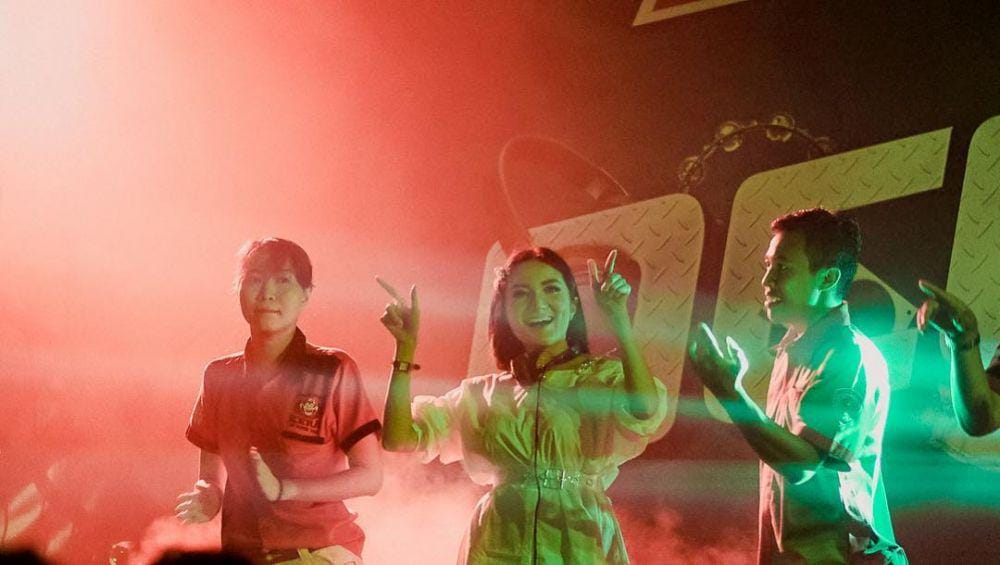 instagram.com/kikiamaliaworld