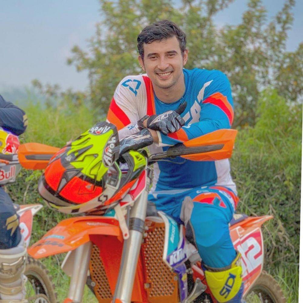 instagram.com/alisyakieb