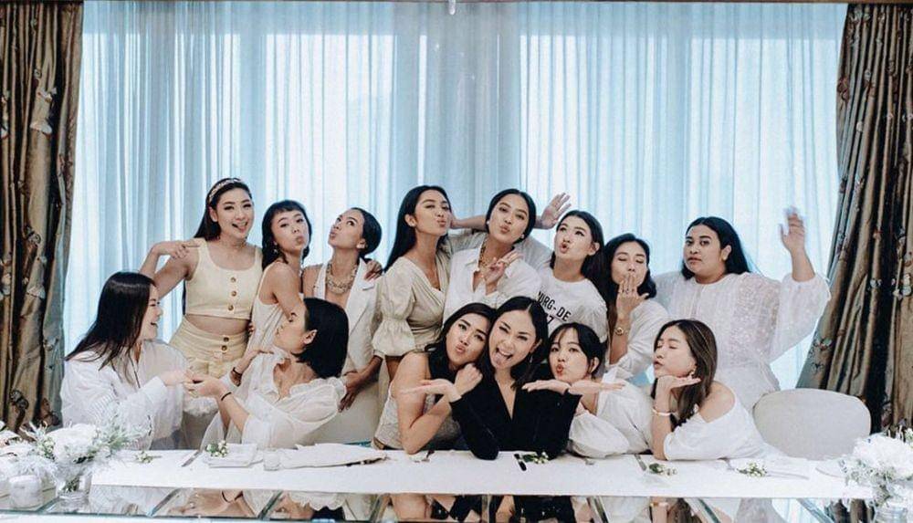 instagram.com/ayladimitri