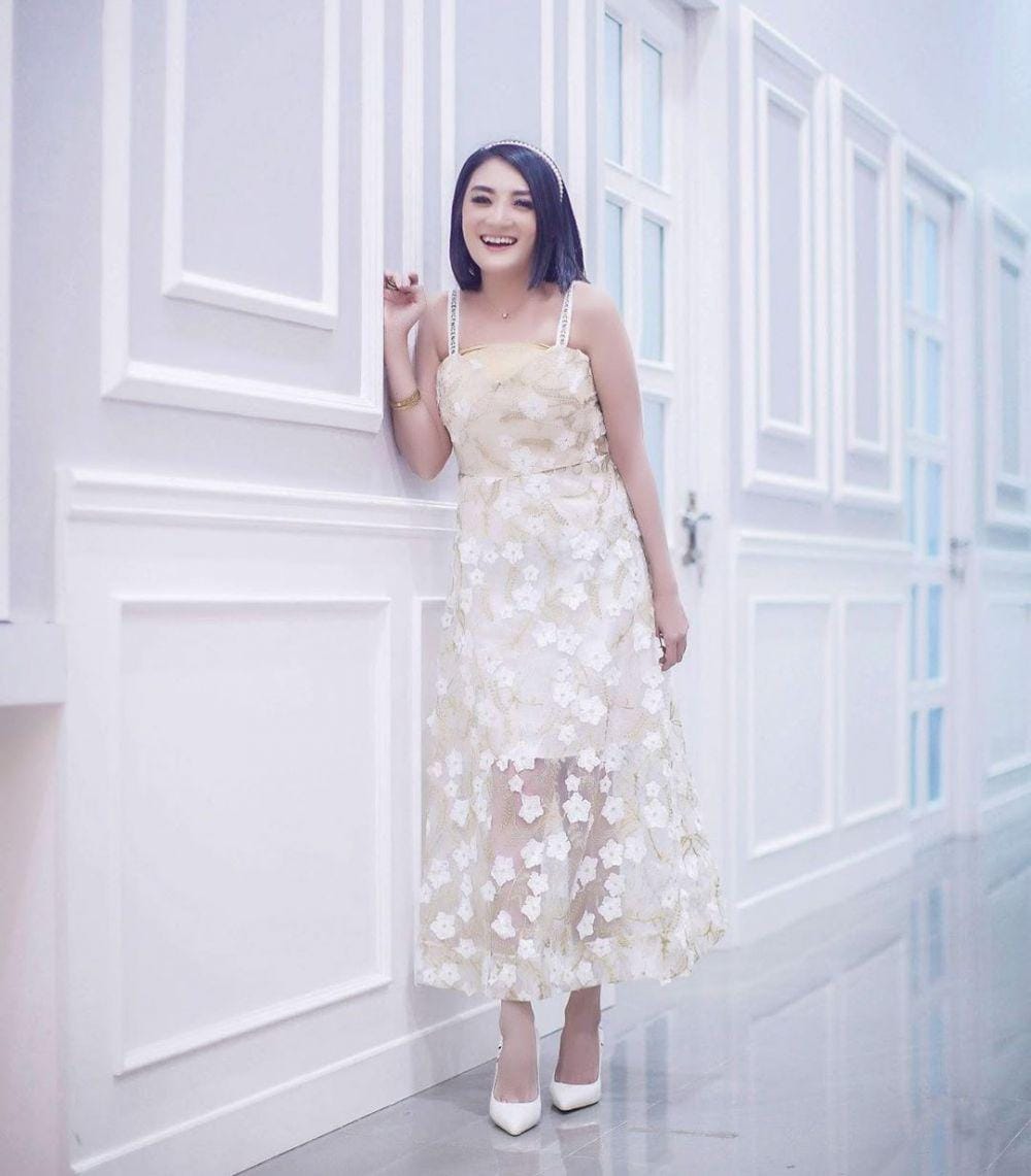 instagram.com/kikiamaliaworld