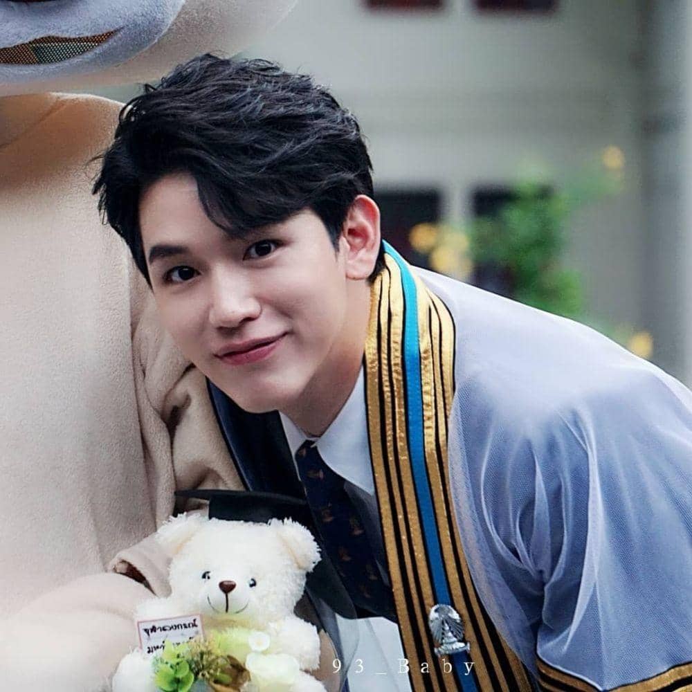 instagram.com/93yifan_