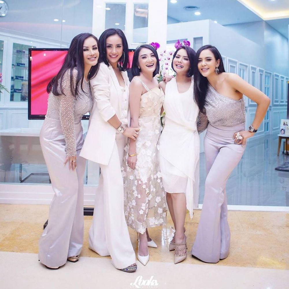 instagram.com/kikiamaliaworld