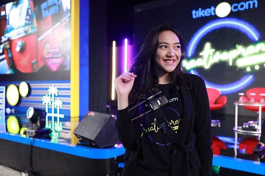 Putri Tanjung (Instagram/putri_tanjung)