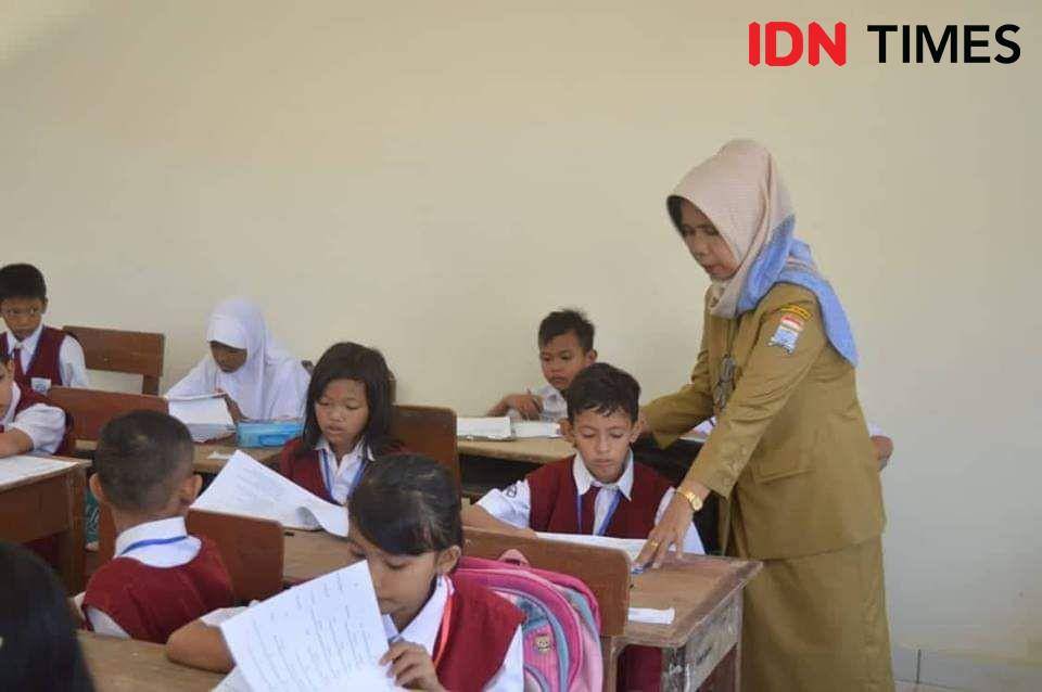 (Ilustrasi aktivitas di sekolah) IDN Times/Feny Maulia Agustin