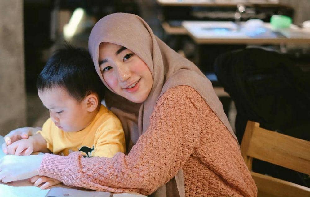 instagram.com/larissachou