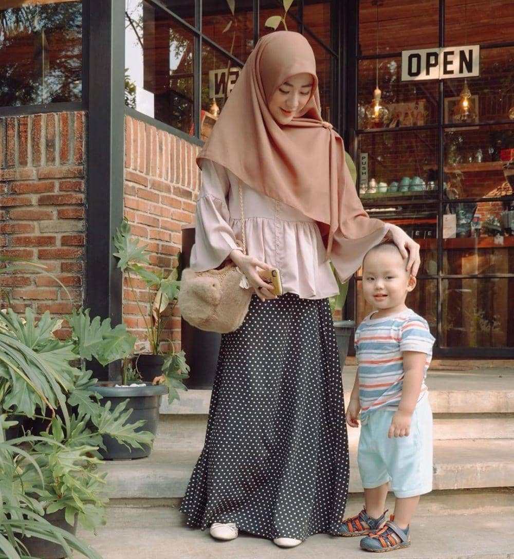 instagram.com/larissachou