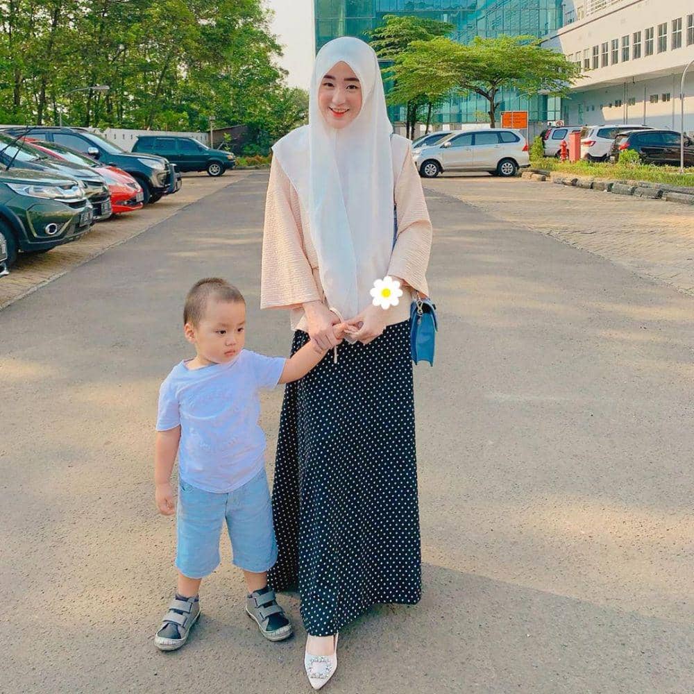 instagram.com/larissachou