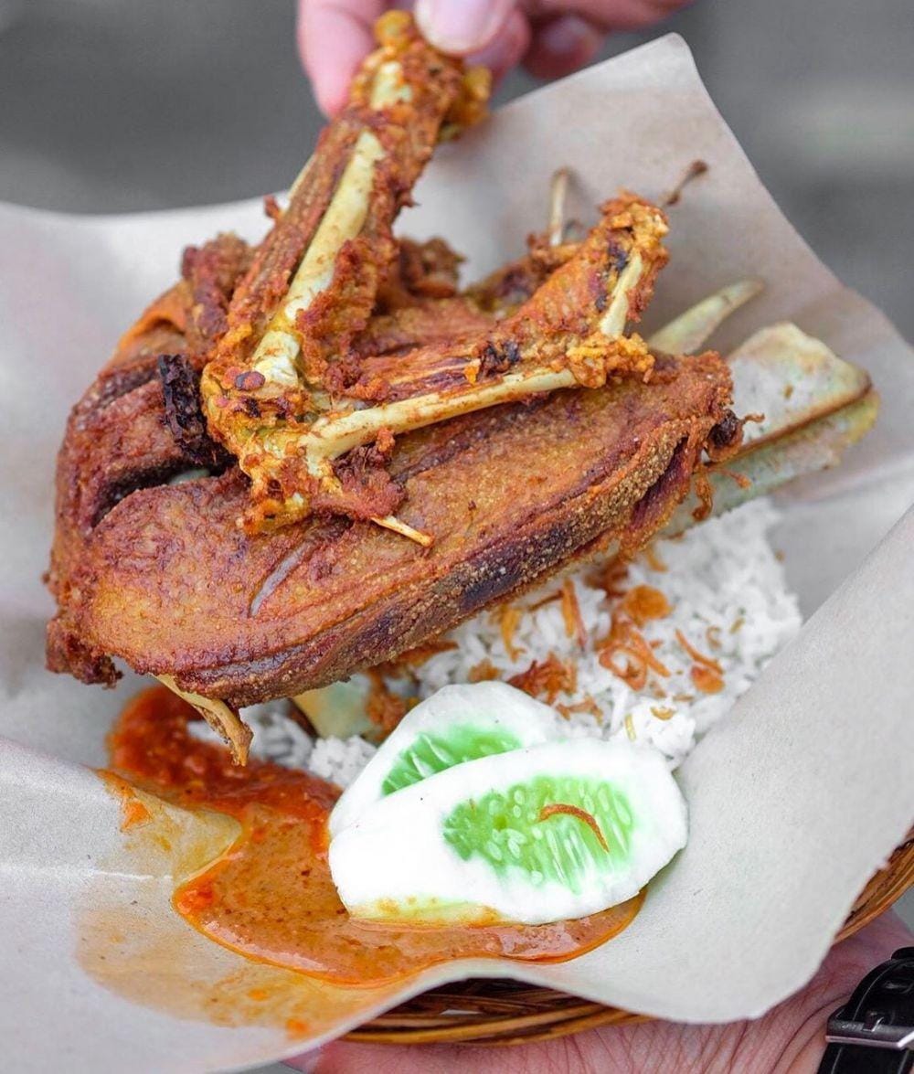 instagram.com/the.lucky.belly