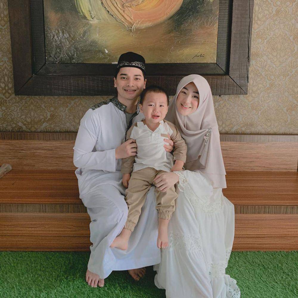 instagram.com/larissachou