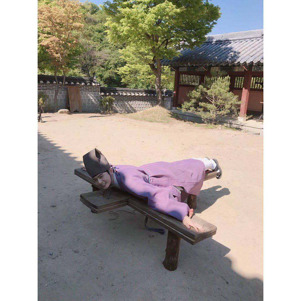 instagram.com/eunwo.o_c/