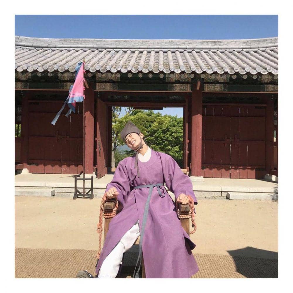 instagram.com/eunwo.o_c/