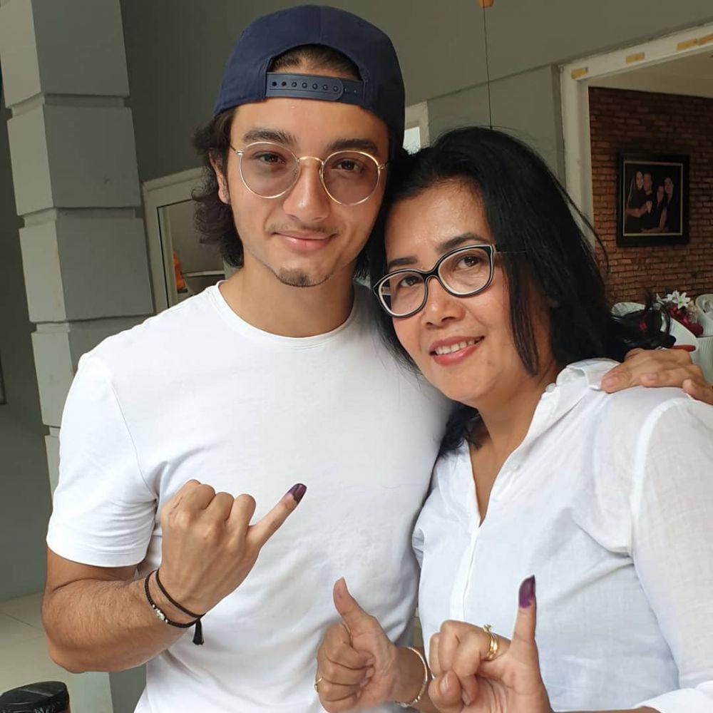 Instagram.com/domaniade