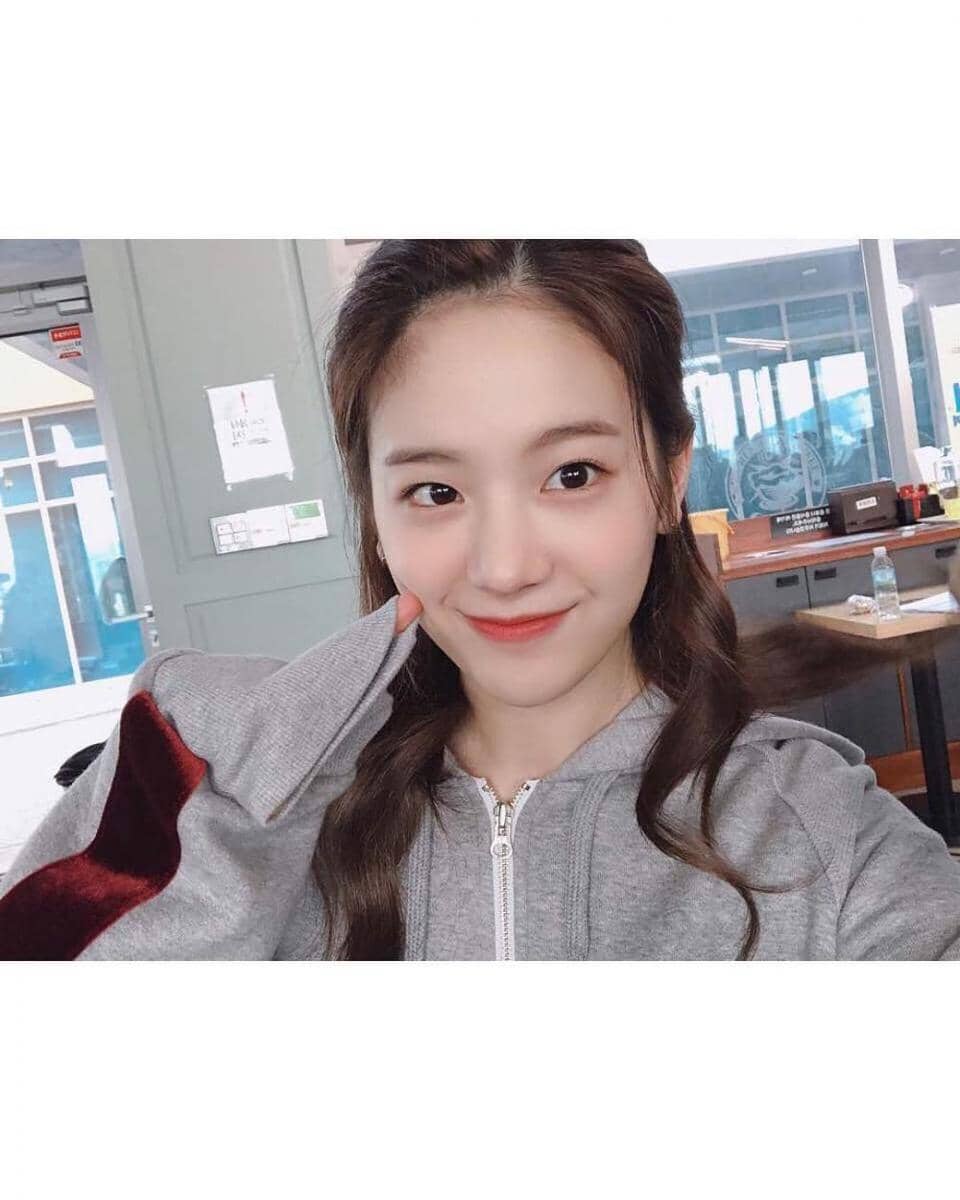 instagram.com/officialfromis_9