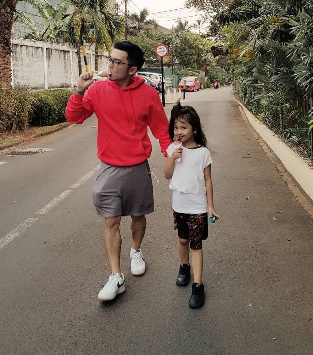 instagram.com/nickytirta