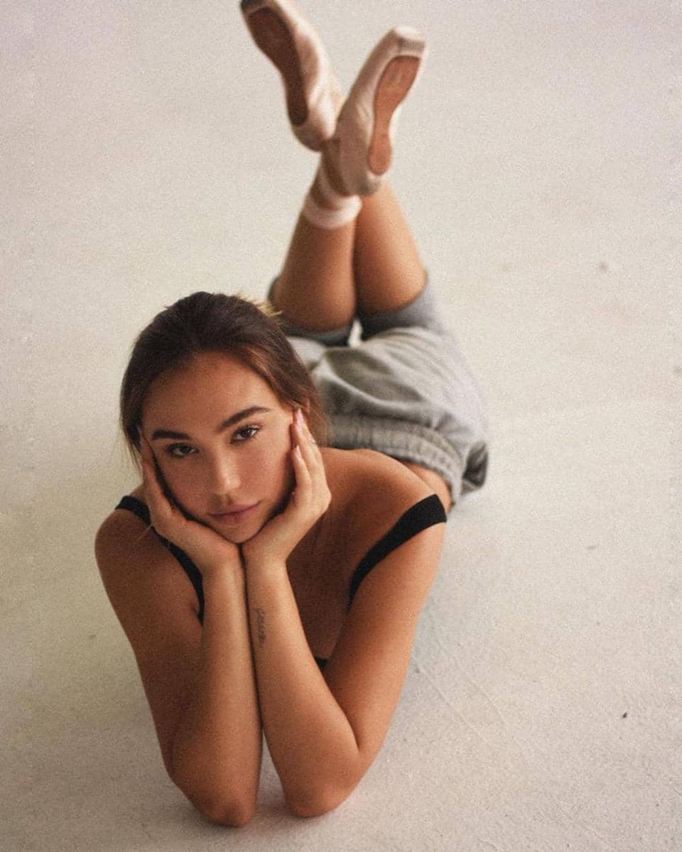 Instagram.com/alexisren