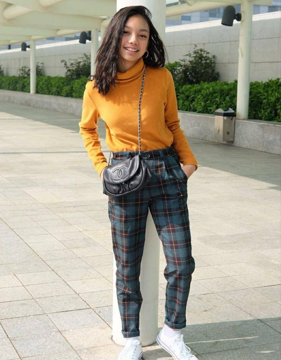 instagram.com/aku_naura