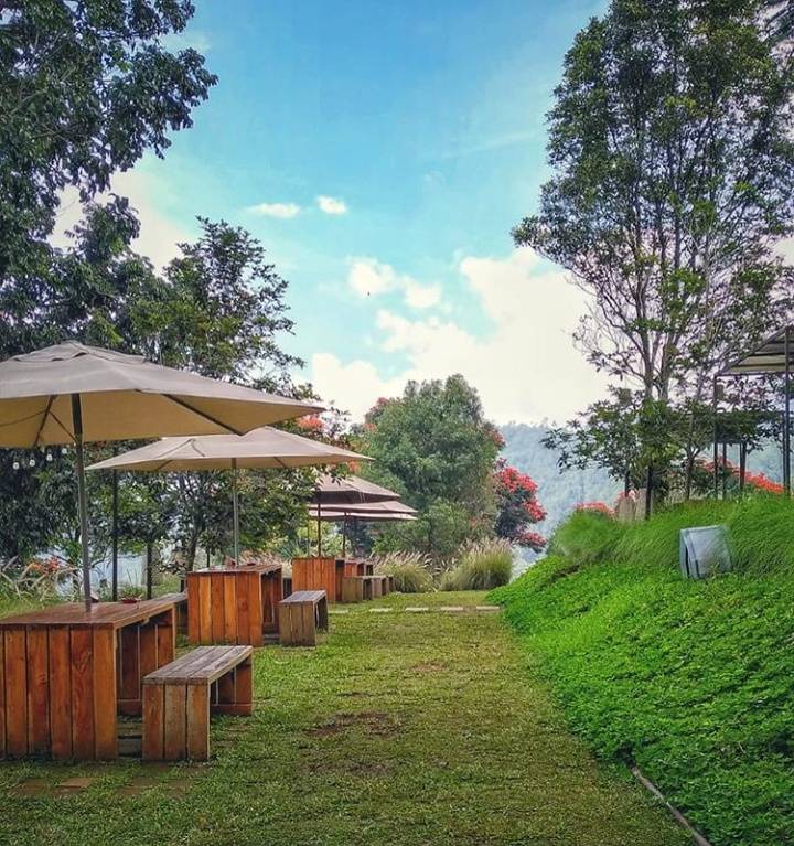 instagram.com/dpakarbandung