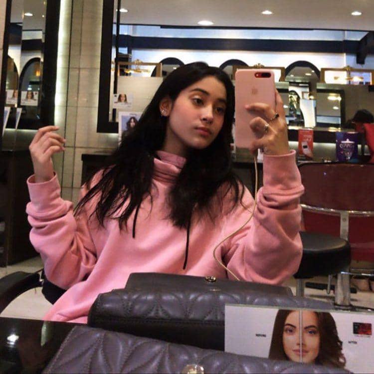 instagram.com/gecchatvr