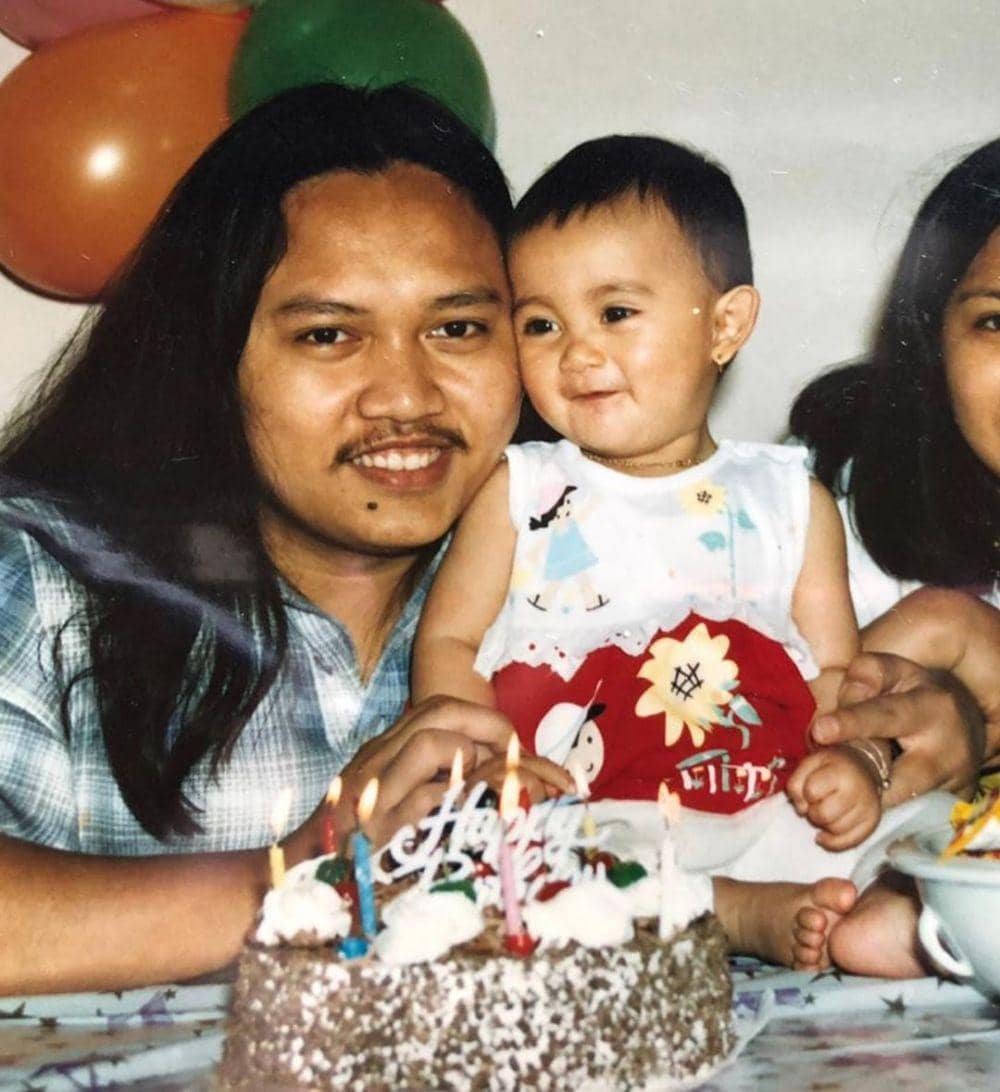 instagram.com/rachelvennya