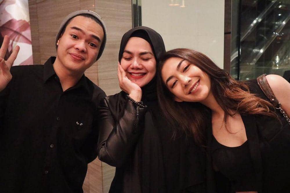 instagram.com/_shaniasalsabila