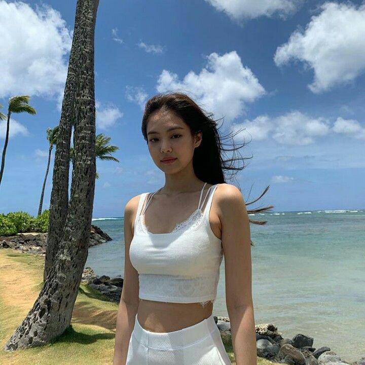 Instagram.com/jennierubyjane