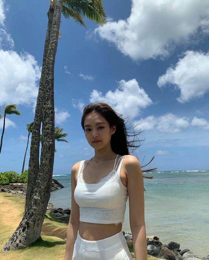 Instagram.com/jennierubyjane