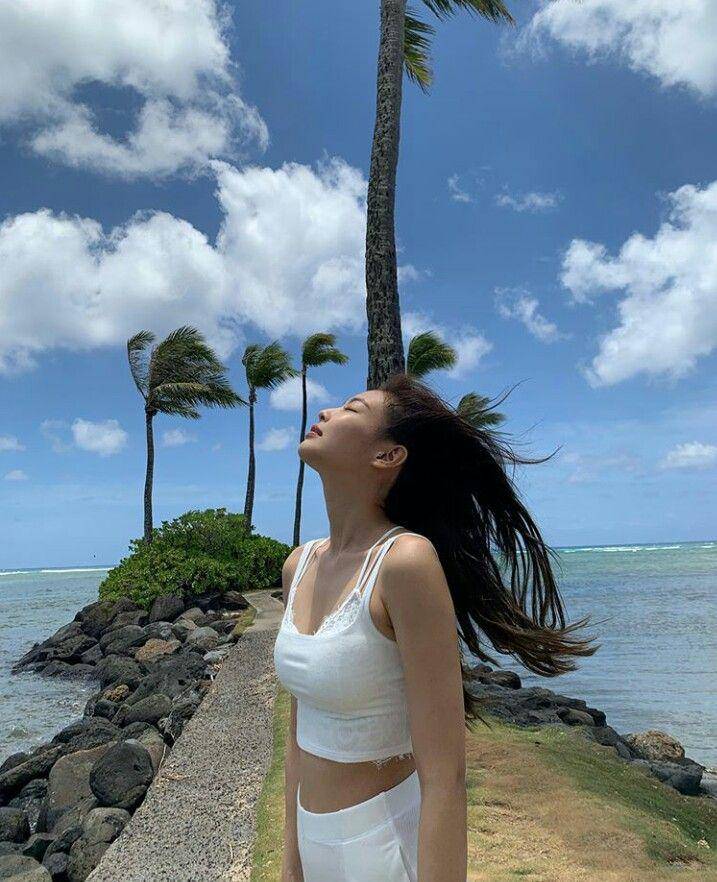 Instagram.com/jennierubyjane