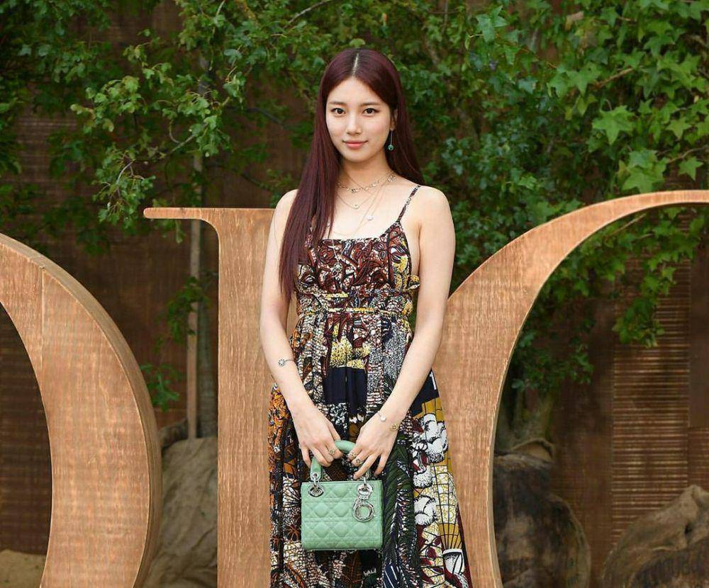 instagram.com/baesuzybar