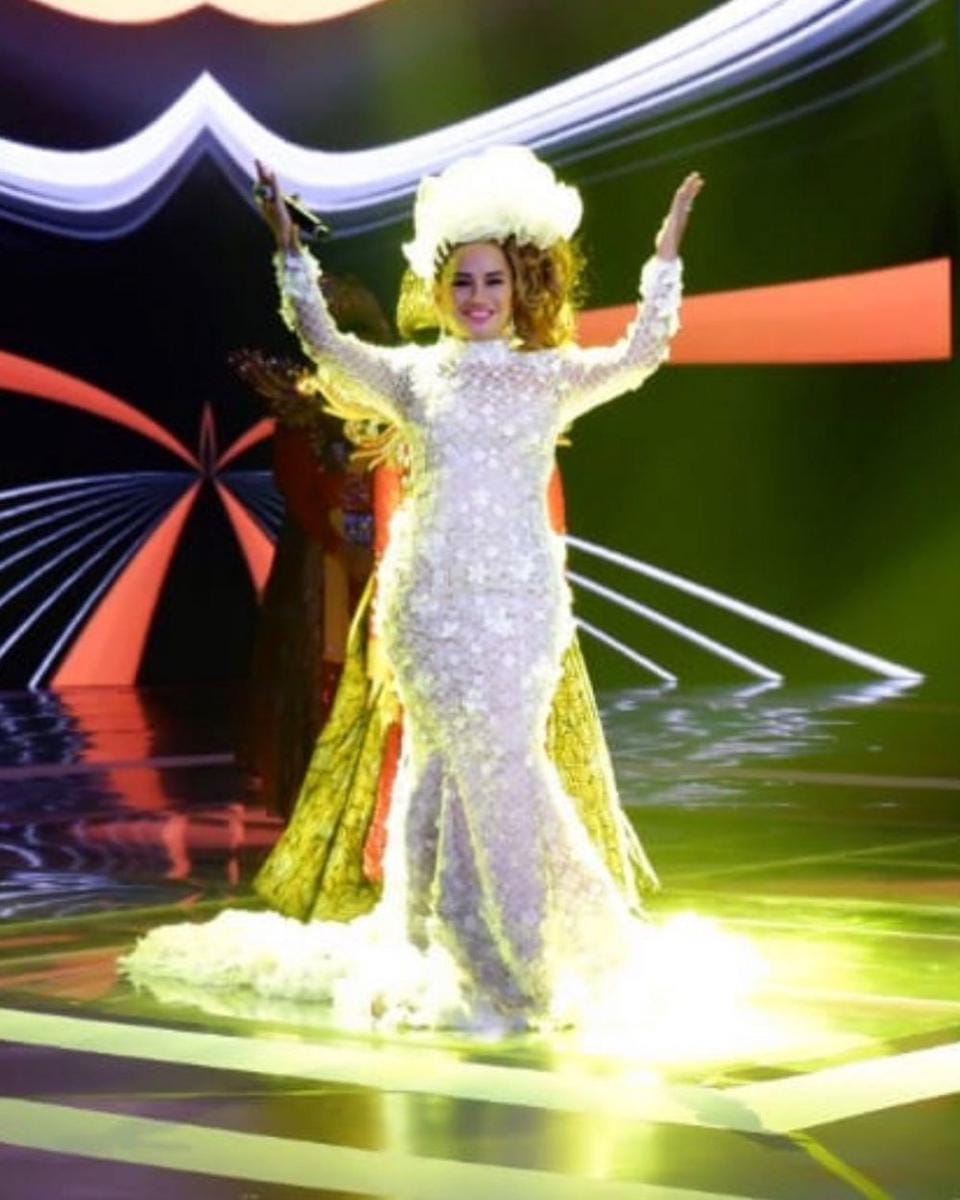 Instagram @liliskarlina7522