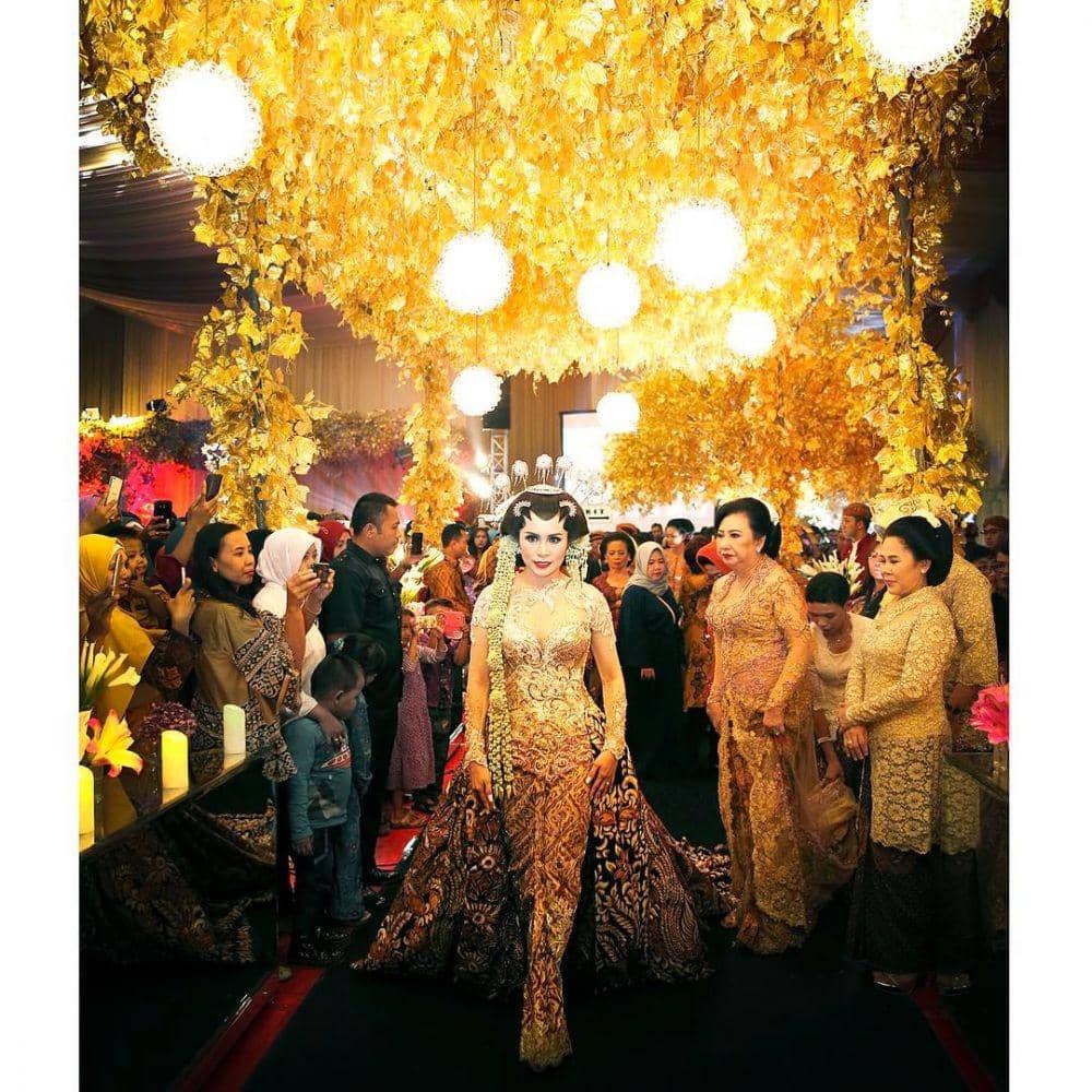 instagram.com/therealmomogeisha