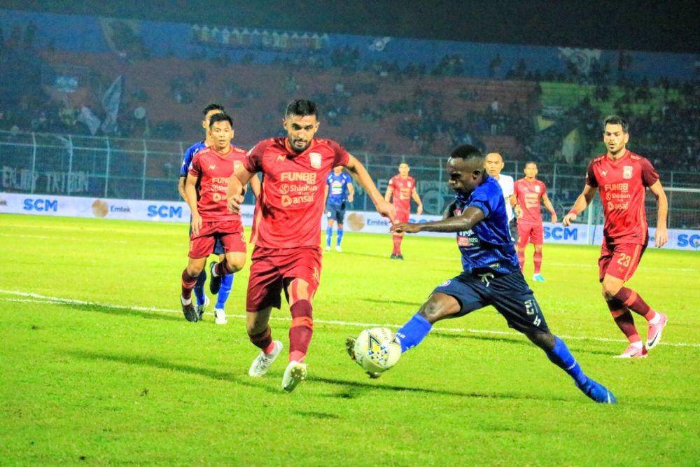 Riky Kayame saat memperkuat Arema FC musim lalu. IDN Times/ Alfi Ramadana
