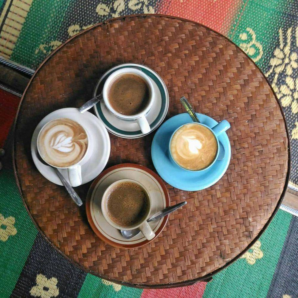 instagram.com/doesoen_kopisirap