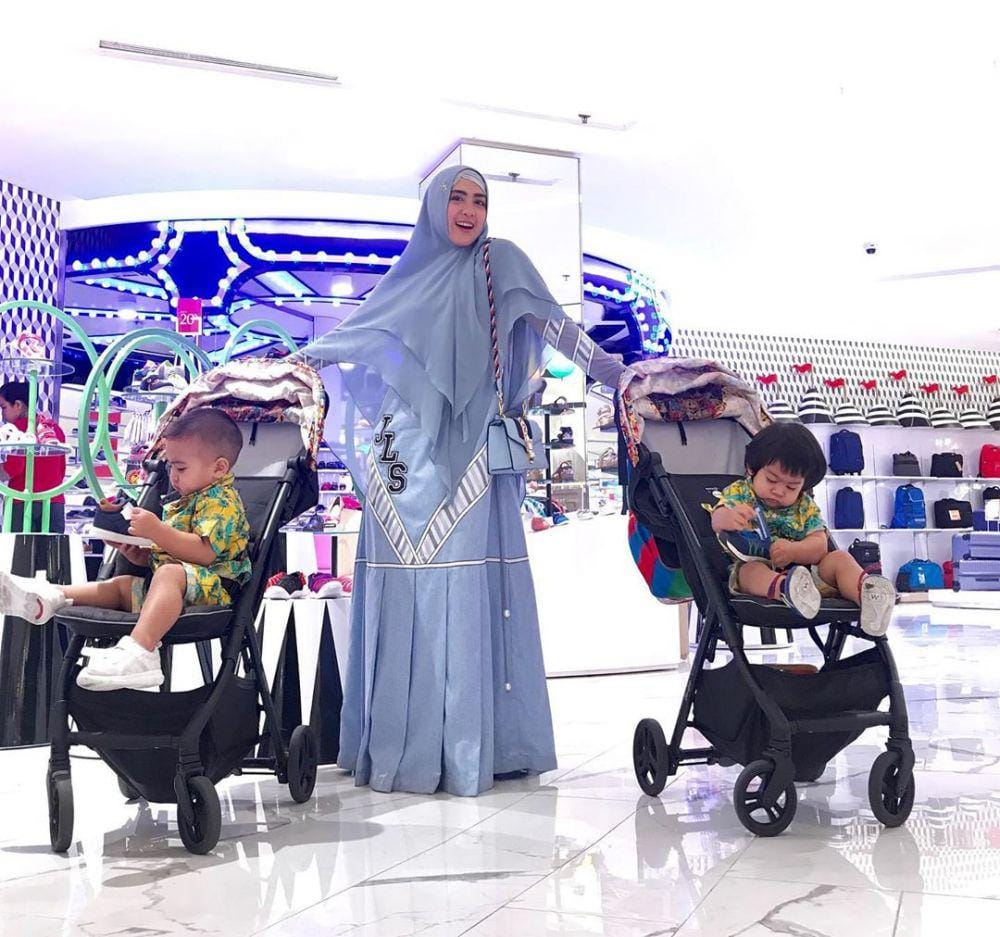 instagram.com/apriljasmine85