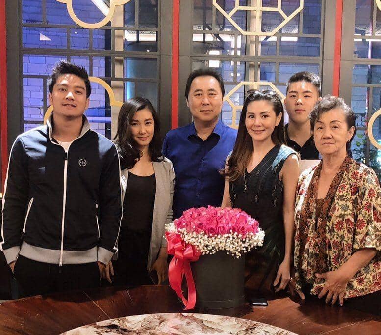 instagram.com/margaretvivi