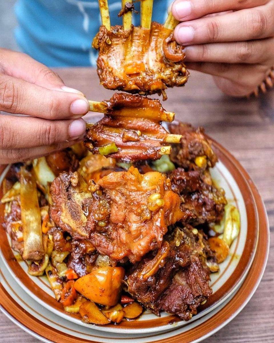 instagram.com/jogjaeatguide