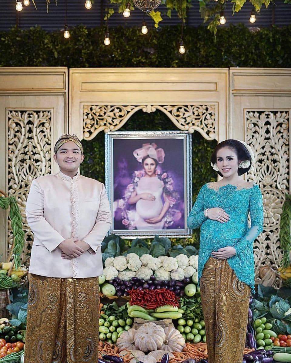 instagram.com/therealmomogeisha