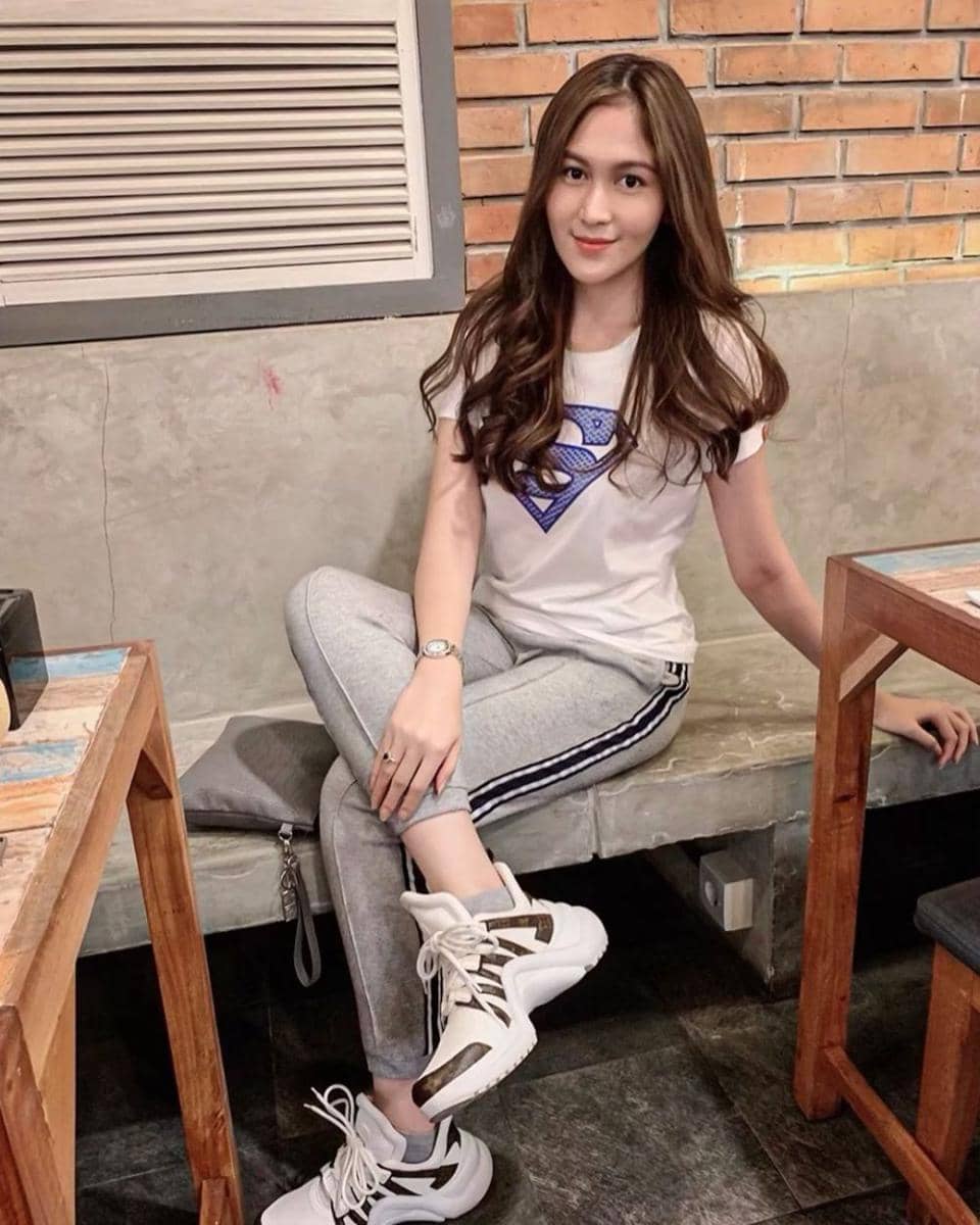 instagram.com/denirawiraguna