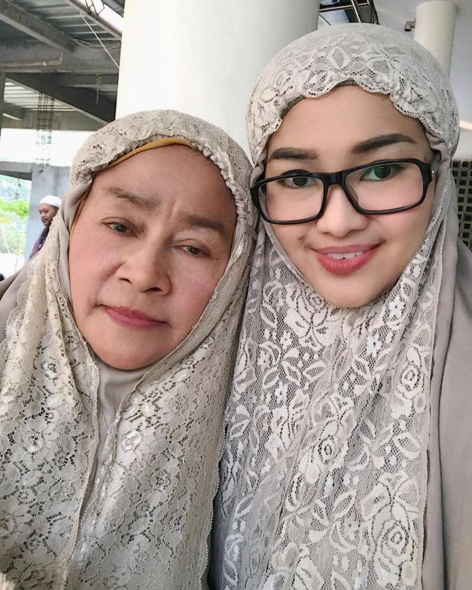 instagram.com/fitri_carlina