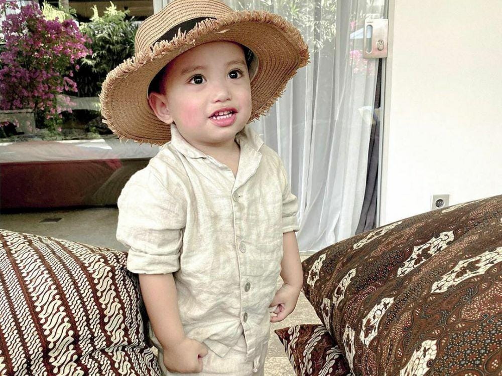 Instagram.com/rachelvennya