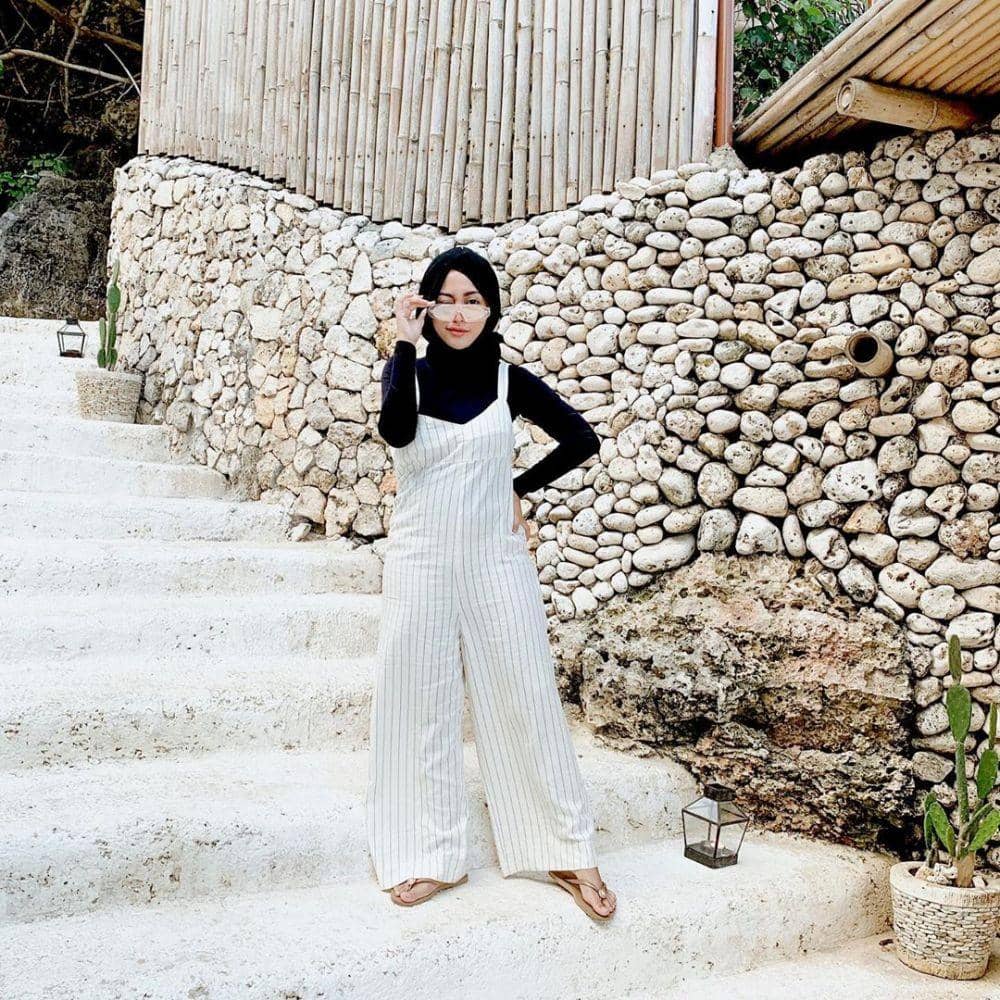 instagram.com/rachelvennya