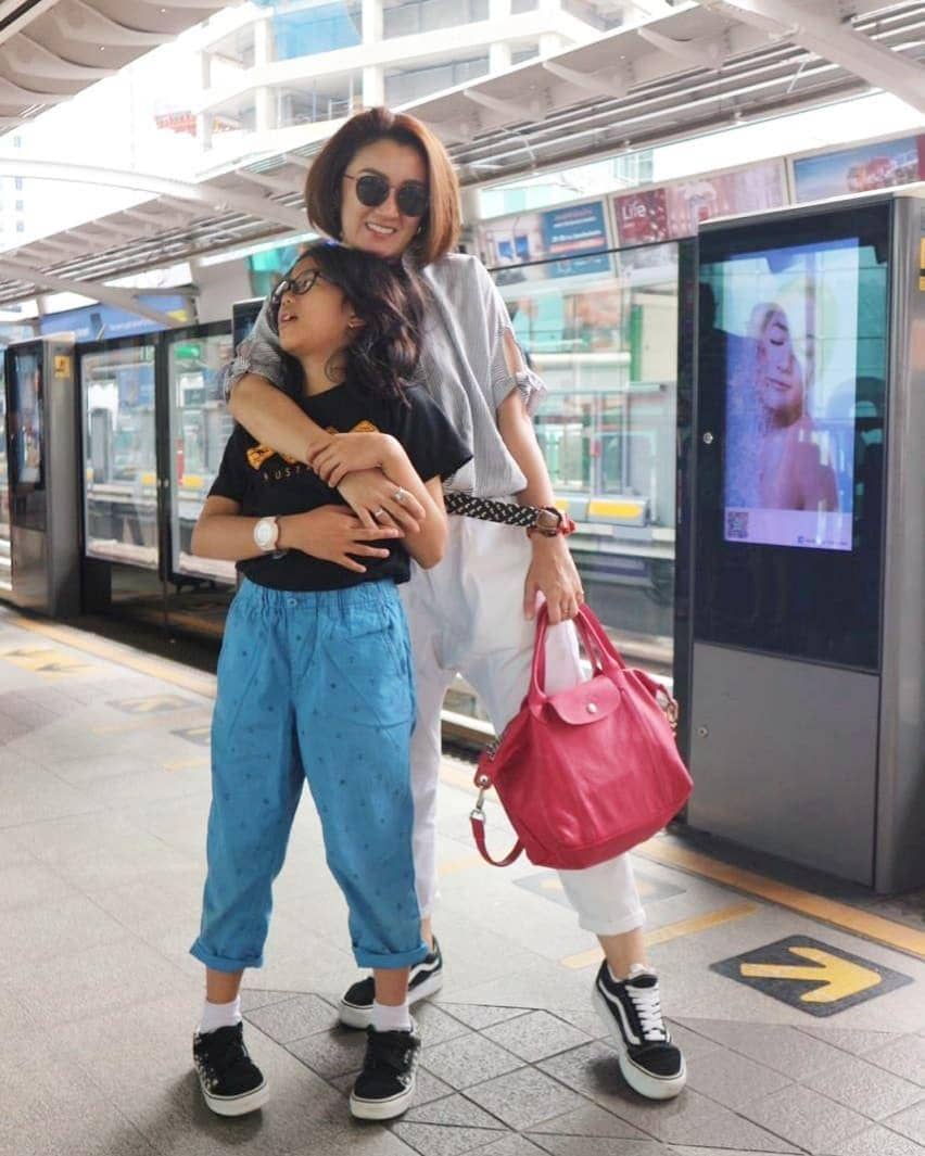 instagram.com/melly_mono