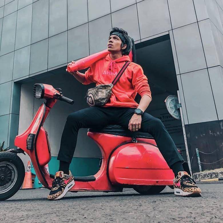 https://www.instagram.com/attahalilintar/