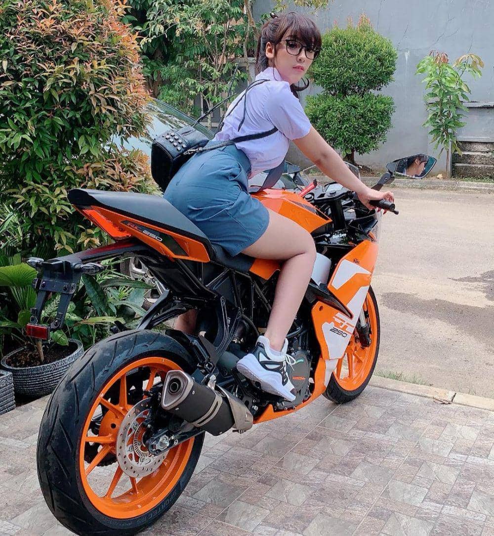 Instagram.com/elizabethangelalorenza