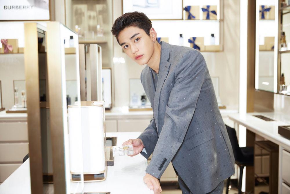 twitter.com/WayV_official