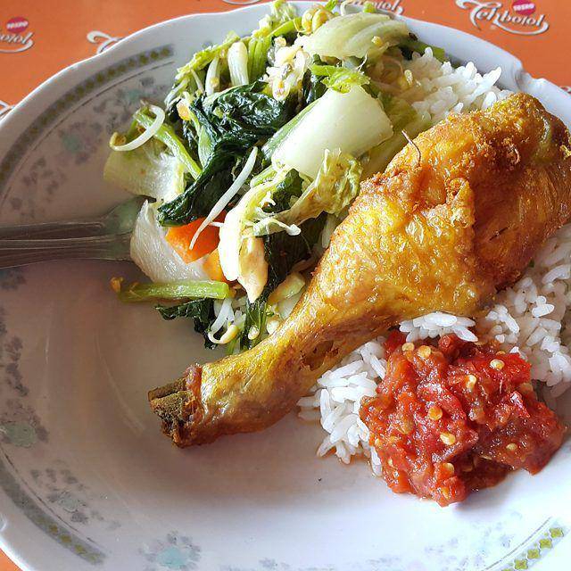 instagram.com/eatatbali