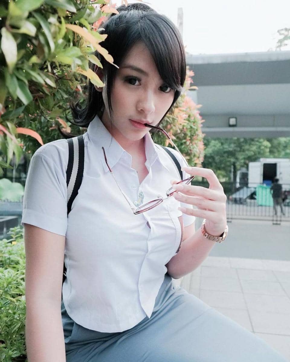 Instagram.com/elizabethangelalorenza