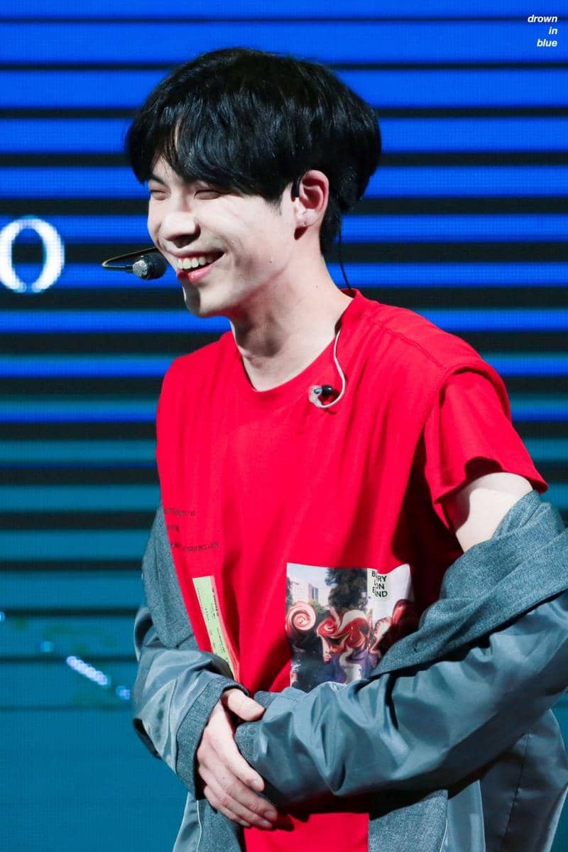 twitter.com/BX_drowninblue